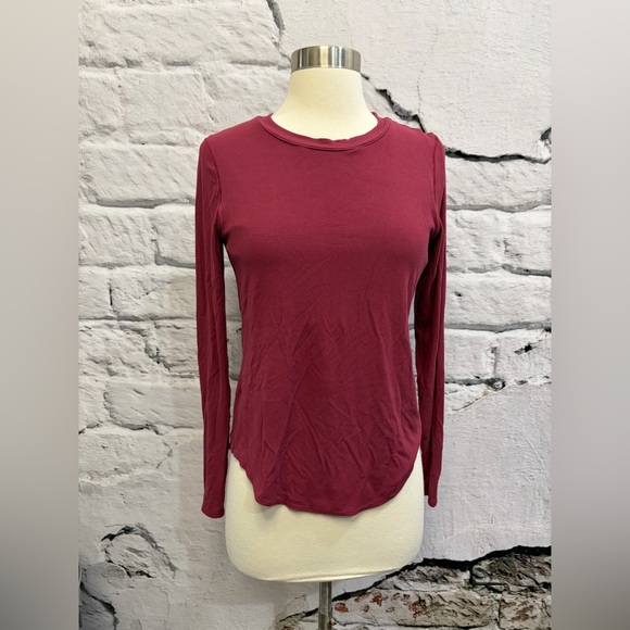 Shebird Aspen Long Sleeve Bra Top Sporty Outdoor Comfy Minimalist Dark Cherry - Picture 7 of 12